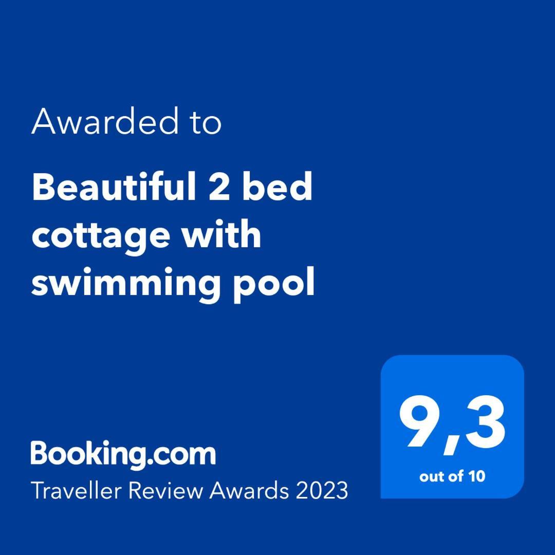 Beautiful 2 Bed Cottage With Swimming Pool Pageas Bilik gambar